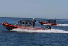 Marina rescata a 28 menores secuestrados en barco en altamar; los trasladan a Topolobampo