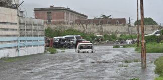 ‘Melissa’ provoca daños en hospitales, viviendas y deja carreteras inundadas en Jamaica