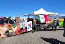 Campesinos mantienen bloqueo en garita Mariposa en Nogales, Sonora