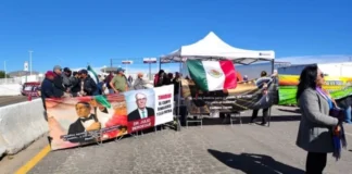 Campesinos mantienen bloqueo en garita Mariposa en Nogales, Sonora