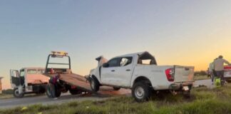 Investiga FGJES volcamiento de camioneta que dejó varios lesionados en Bácum