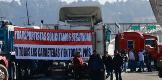 Bloqueos carreteros continúan en al menos 10 puntos; transportistas amagan con nueva jornada de movilización