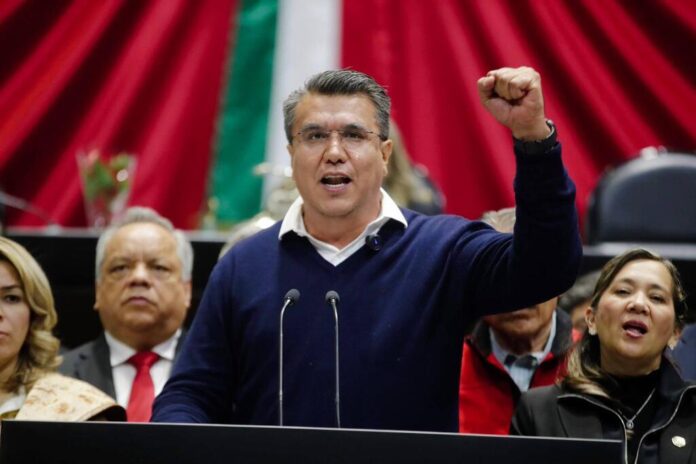 Ramón Flores defiende reforma a la Ley General de Aguas y denuncia décadas de acaparamiento (1)