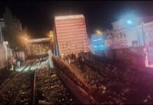 Vagón de Ferromex choca contra muro fronterizo en la garita de Nogales