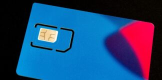 Registro celular: Venden chips presuntamente vinculados a CURP listos para usar