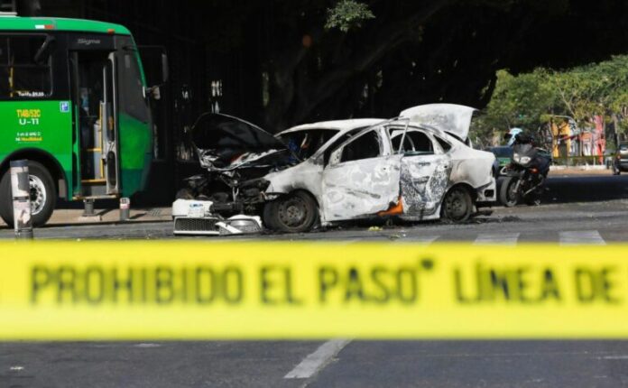 bloqueos-carreteros-en-mexico-tras-el-abatimiento-de-el-mencho-1-768x474