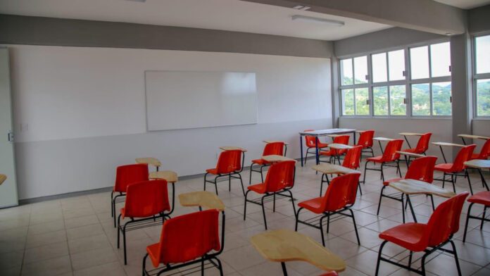 salon-de-clases-vacio-en-guerrero