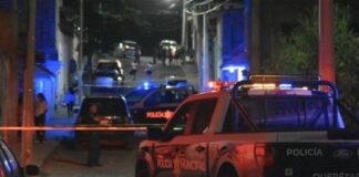 Asesinan a adolescente en Querétaro; familiares queman casa del responsable