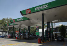 Especialistas alertan costo fiscal para México por contener precios de gasolinas