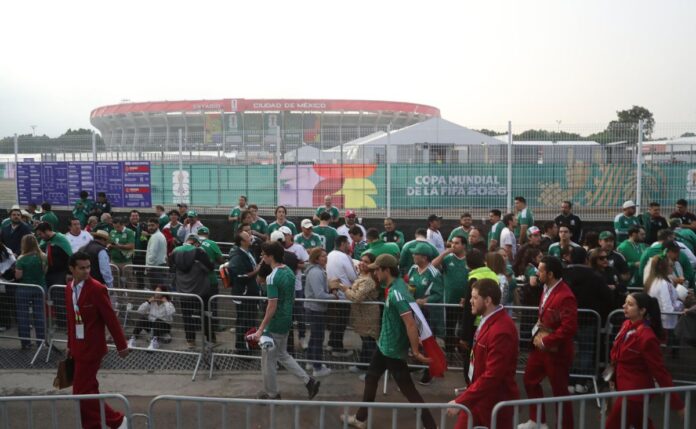 llegada-de-aficionados-al-estadio-cdmx-para-la-inauguracion-del-mundial-2026