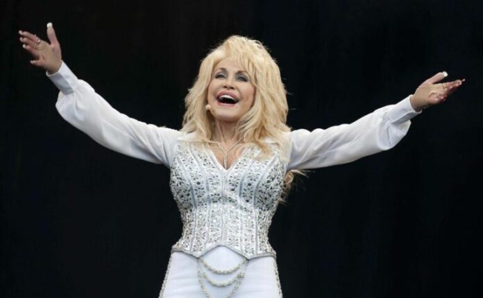 dolly-parton-768x474