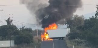 Se registran narcobloqueos en varios puntos de Michoacán